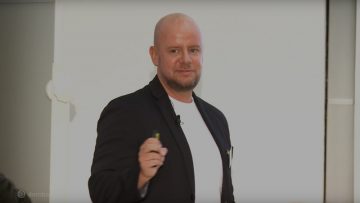 Björn Seum beim Clubabend des MC Krefeld